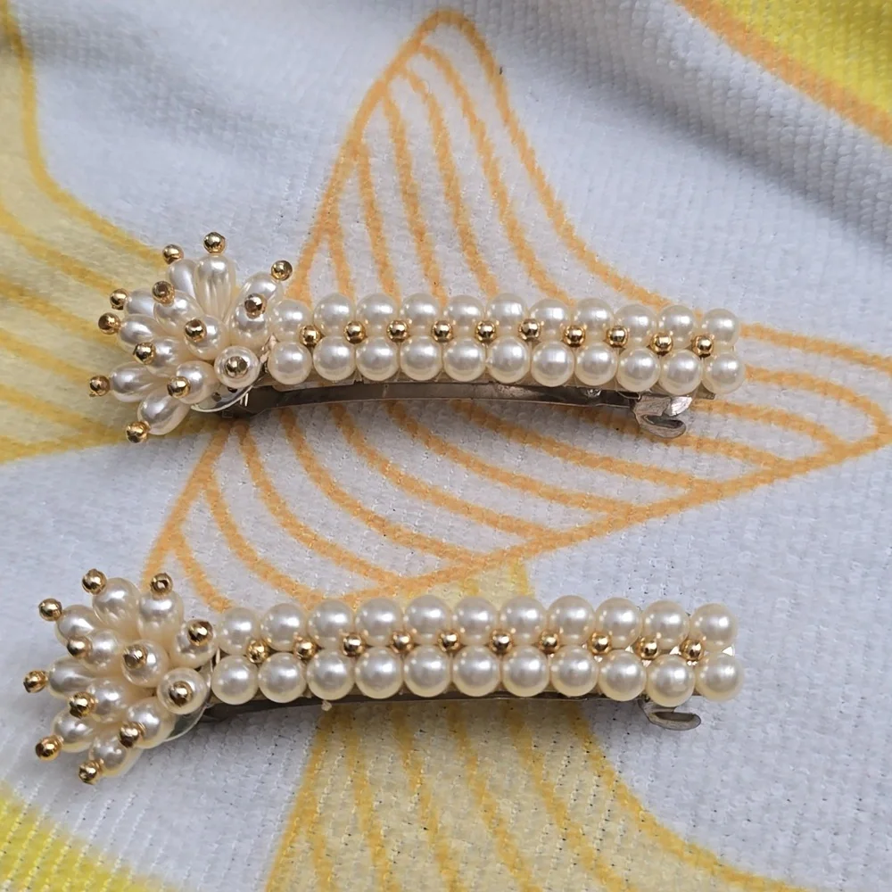 EUC - Vintage Faux Pearl and Gold Beads Hair Clips, Bundle of 3